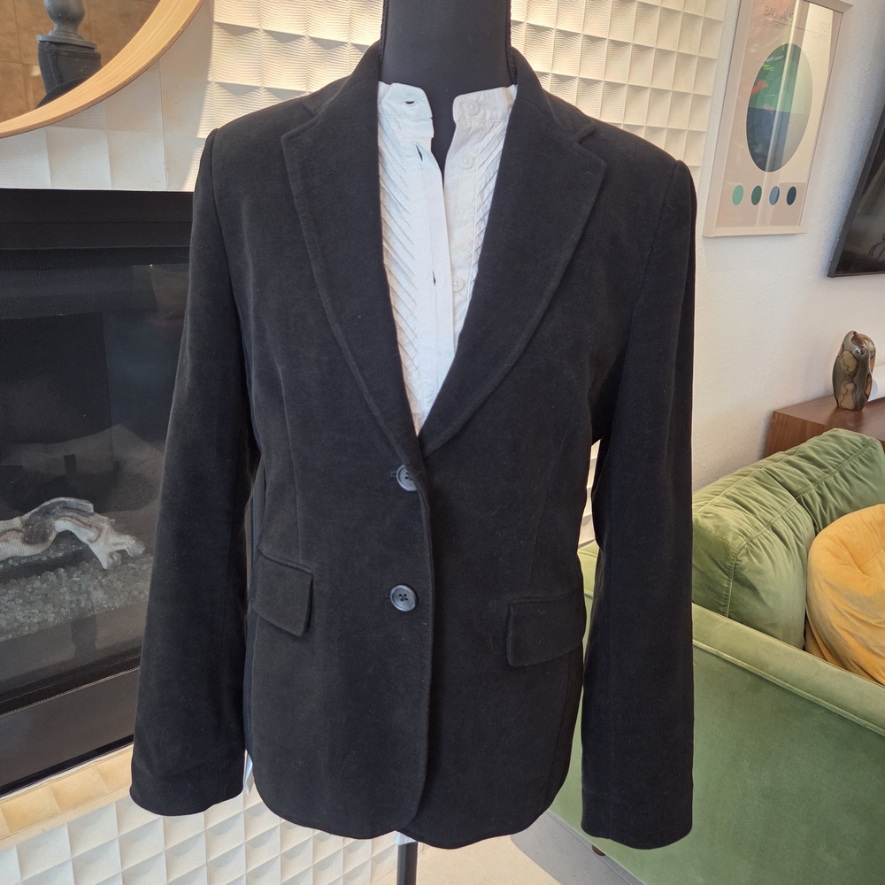 Banana Republic 100% Cotton Blazer, Soft Velvet Finish Two Button Closure Size 6